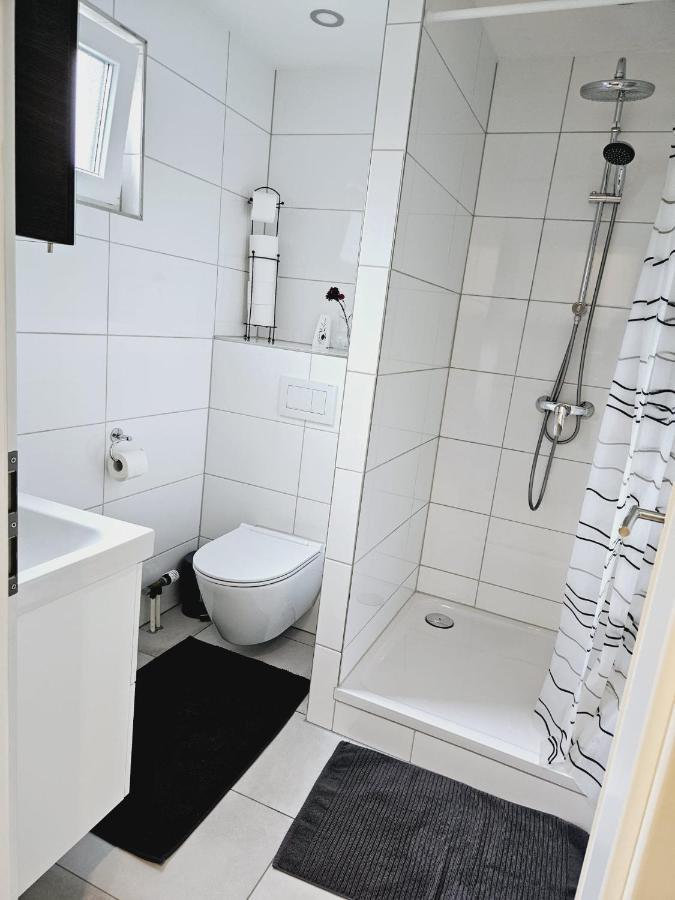 Weinstadt Monteurwohnnung Ferienwohnung Ngoại thất bức ảnh
